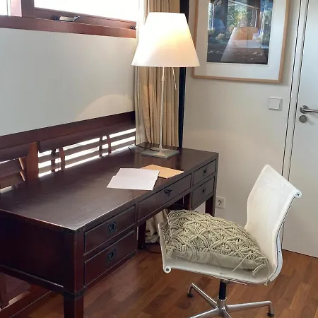 Hestar Husid, Het Luxe Paardenhuis