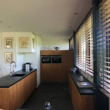 Hestar Husid, Het Luxe Paardenhuis