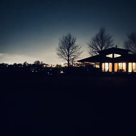 Hestar Husid, Het Luxe Paardenhuis Feriehus