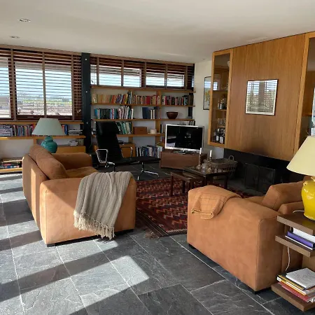 Hestar Husid, Het Luxe Paardenhuis 维斯普