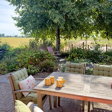 Hestar Husid, Het Luxe Paardenhuis Appartement Weesp