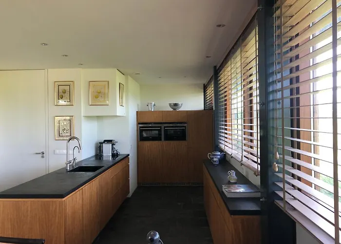 Hestar Husid, Het Luxe Paardenhuis