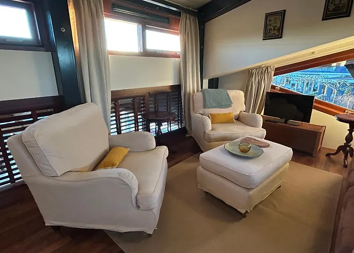 Hestar Husid, Het Luxe Paardenhuis * ウェースプ