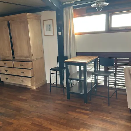Hestar Husid, Het Luxe Paardenhuis Διαμέρισμα *